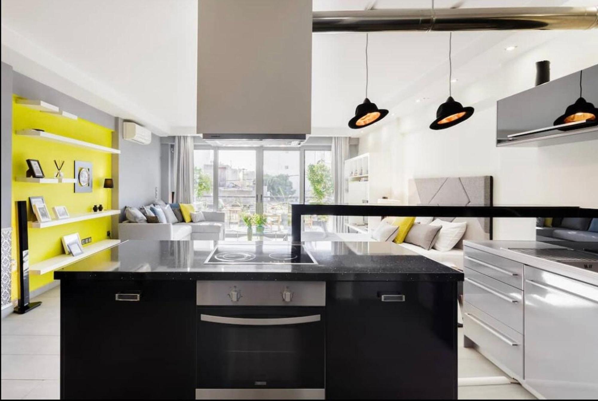 Stylish Boutique Loft With Private Balcony Apartment Атина Екстериор снимка