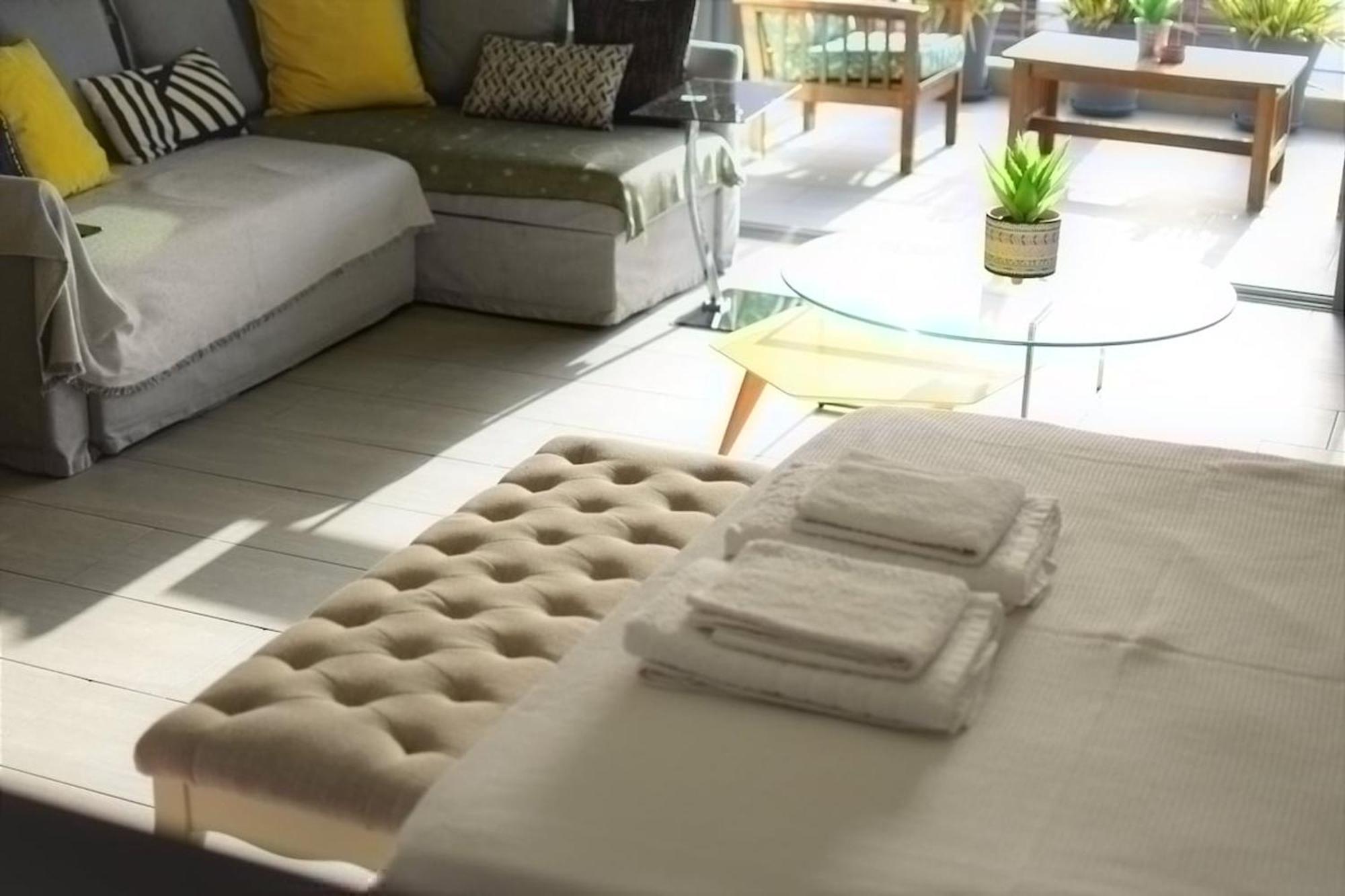 Stylish Boutique Loft With Private Balcony Apartment Атина Екстериор снимка