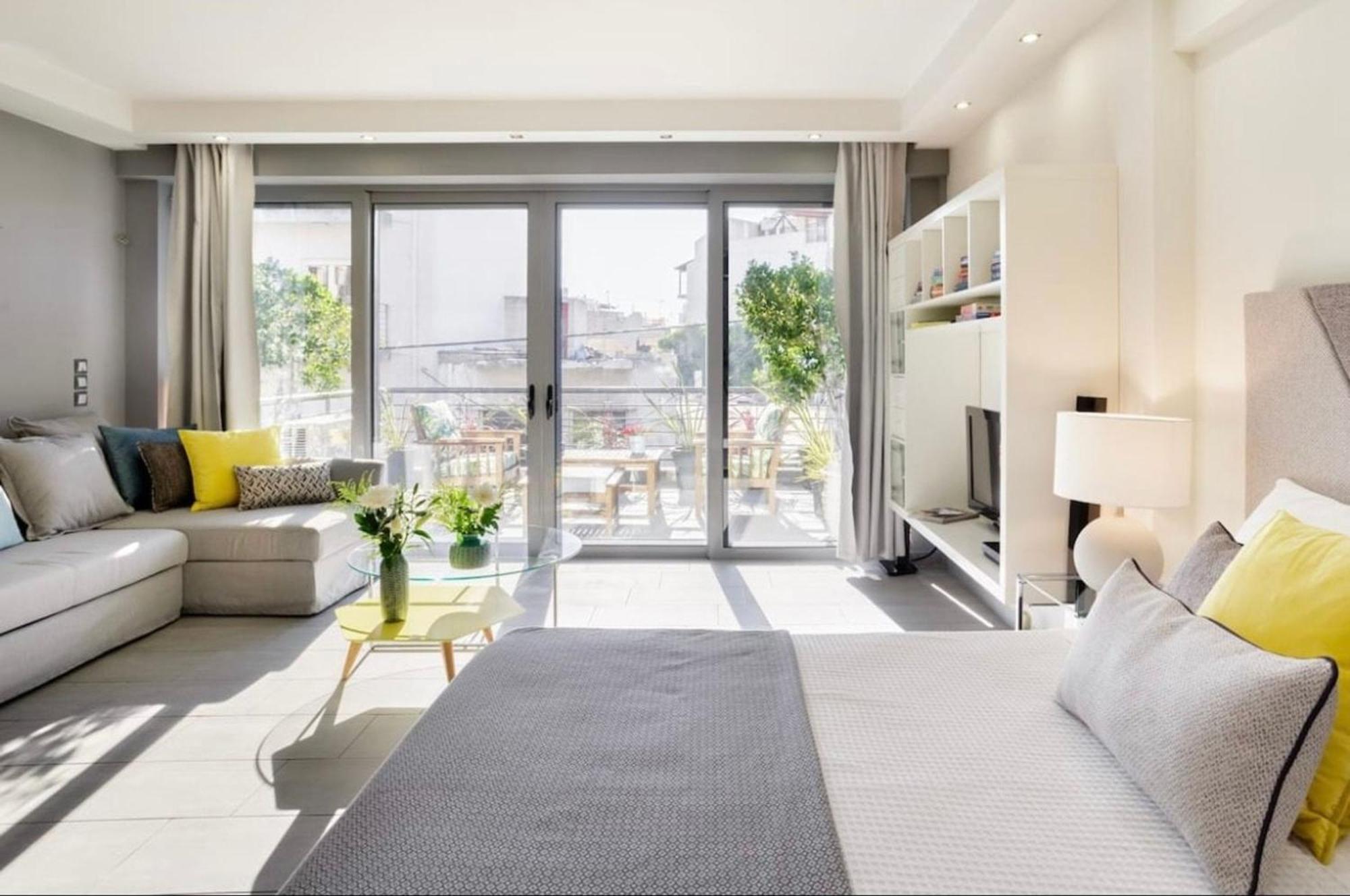 Stylish Boutique Loft With Private Balcony Apartment Атина Екстериор снимка
